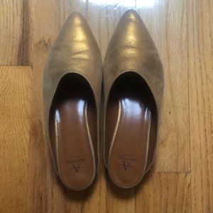 8 1/2” Gold Leather Aquatalia Slides